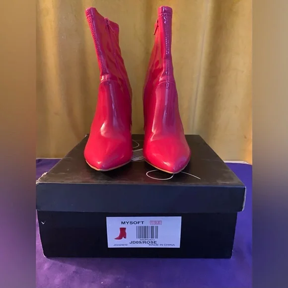 Wore Once 7.5 Size Women's Vibrant Hot Pink Chunky Heeled Boots Comfortable Cute - Picture 3 of 11